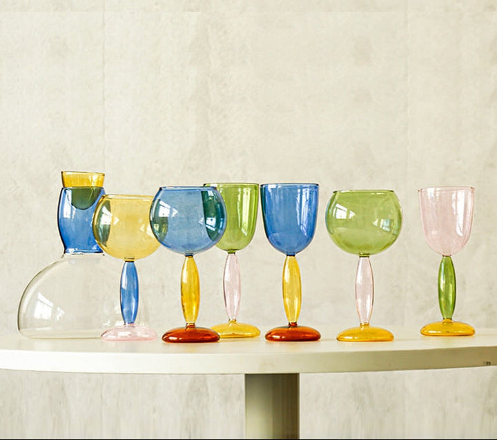 Skanto | Kalk og karaffel laget av farget glass av Phillips