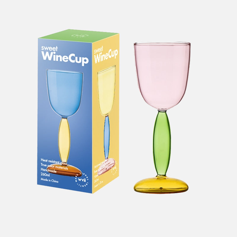 Skanto | Kalk og karaffel laget av farget glass av Phillips