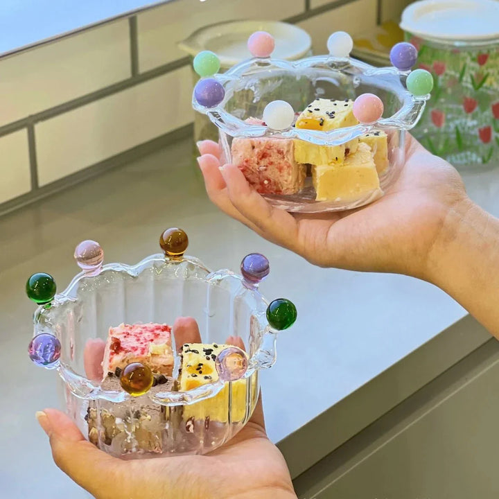 Fargerik Kroneformet Dessertskål - Miljøvennlig Glassdesign | Skanto