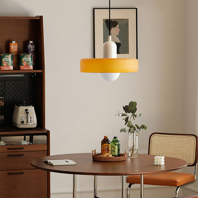 Skanto | Fargerik Pendellampe i Bauhaus Stil - StiloGlas