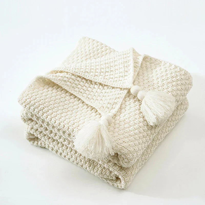 Skanto | Ullteppe ArcticHaven | Skandinavisk Design med Pomponger & Kuler | Varmt & Stylish