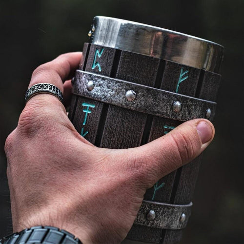 Skanto | Nordic Rune Ølkrus
