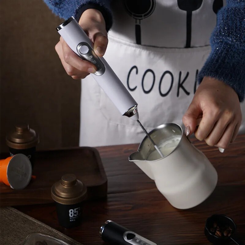 Skanto | Kraftig Håndholdt Melkeskummer & Skummaker