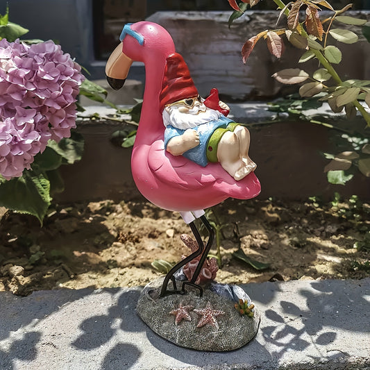 Norvo | Flamingo avslappende hagegnom statue