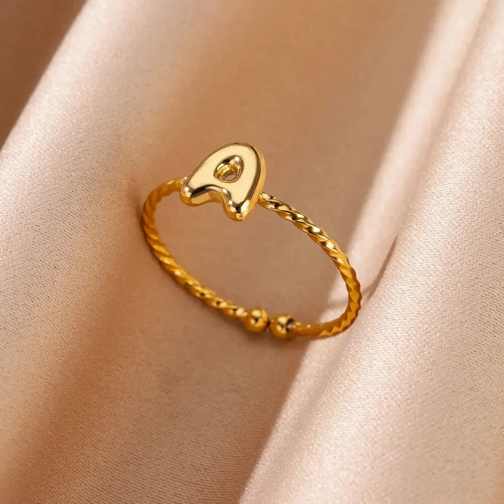 Skanto | Delikat Justerbar Boble Bokstav Initial Ring