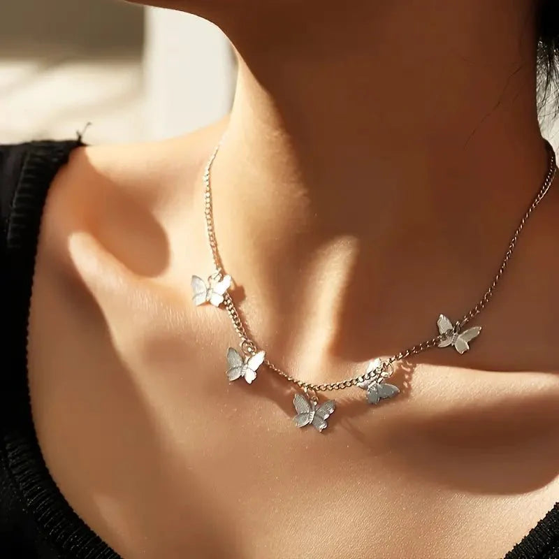 Skanto | Delikat Sommerfugl Choker Halskjede