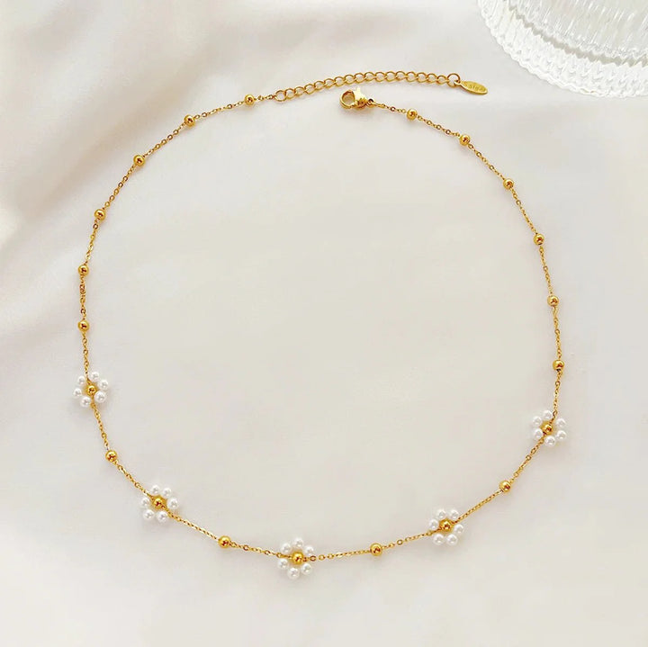 Skanto | Delikat Daisy Halskjede & Armbånd
