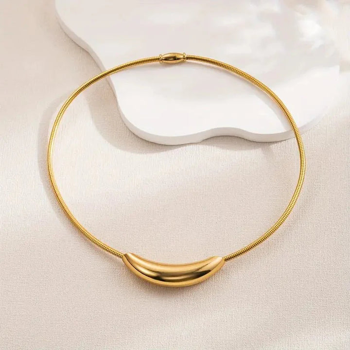 Skanto | Delikat Moderne Curve Choker Halskjede