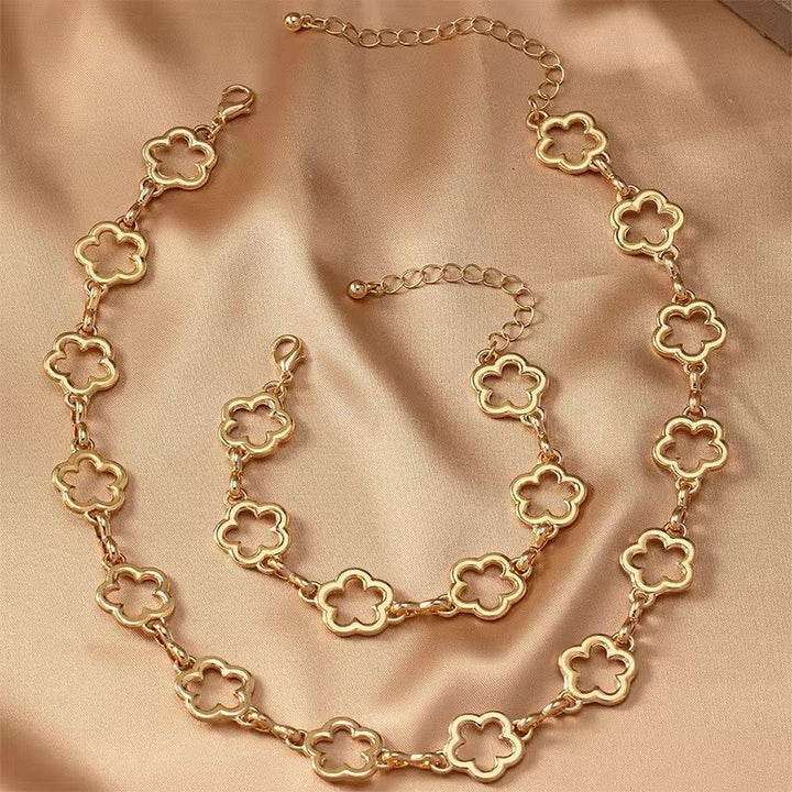 Skanto | Delikat Åpen Kløver Choker Halskjede, Armbånd, Øredobber Sett