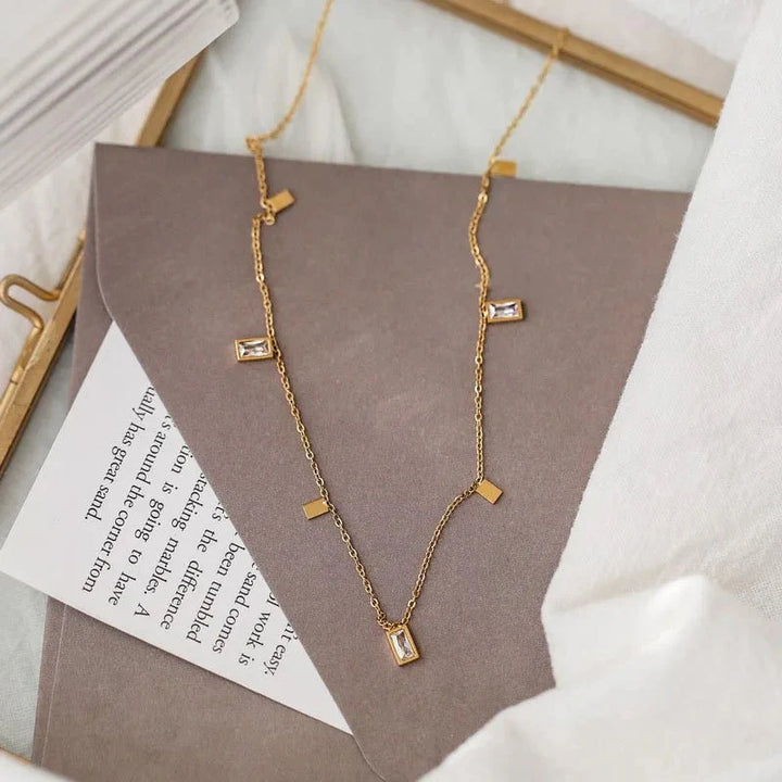 Skanto | Delikat rektangulær diamant choker