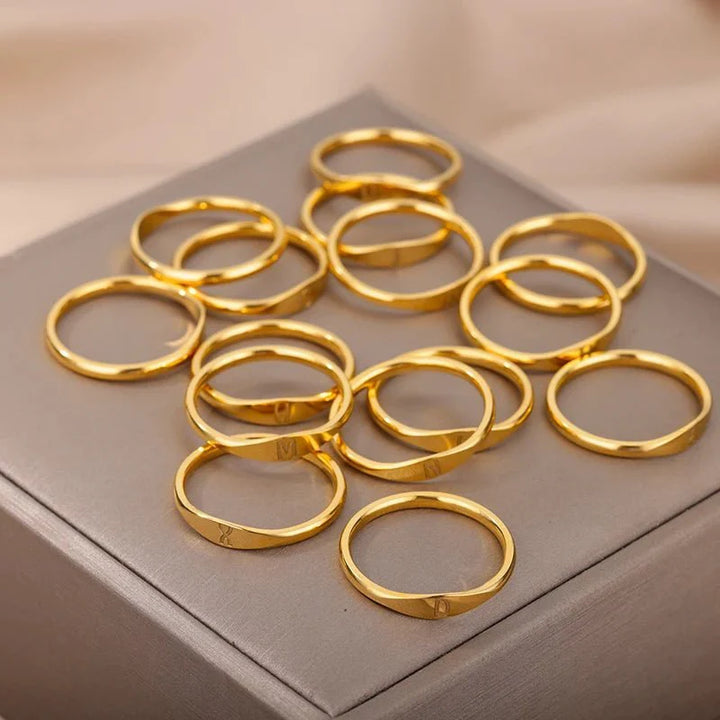 Skanto | Delikat Tynn Bokstav Initial Ring