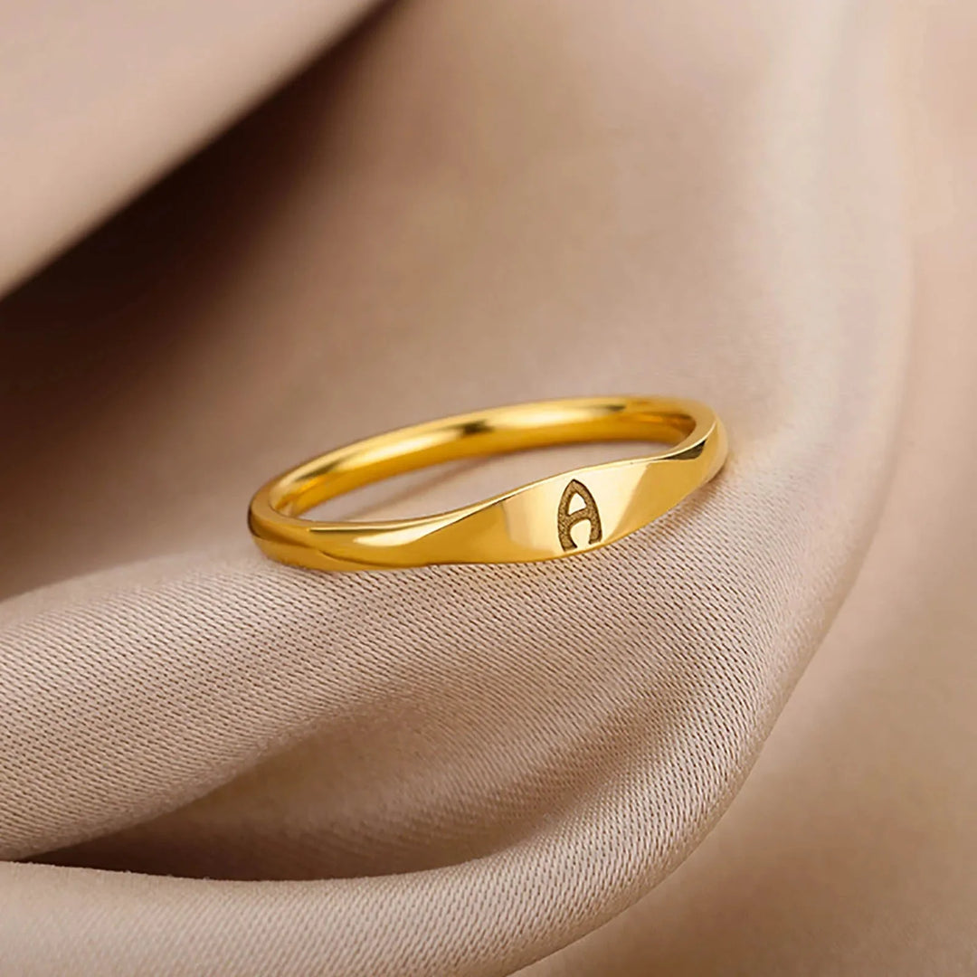 Skanto | Delikat Tynn Bokstav Initial Ring