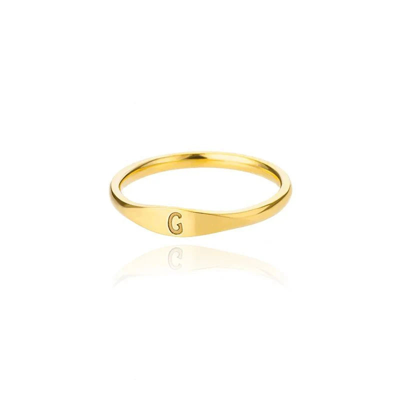 Skanto | Delikat Tynn Bokstav Initial Ring