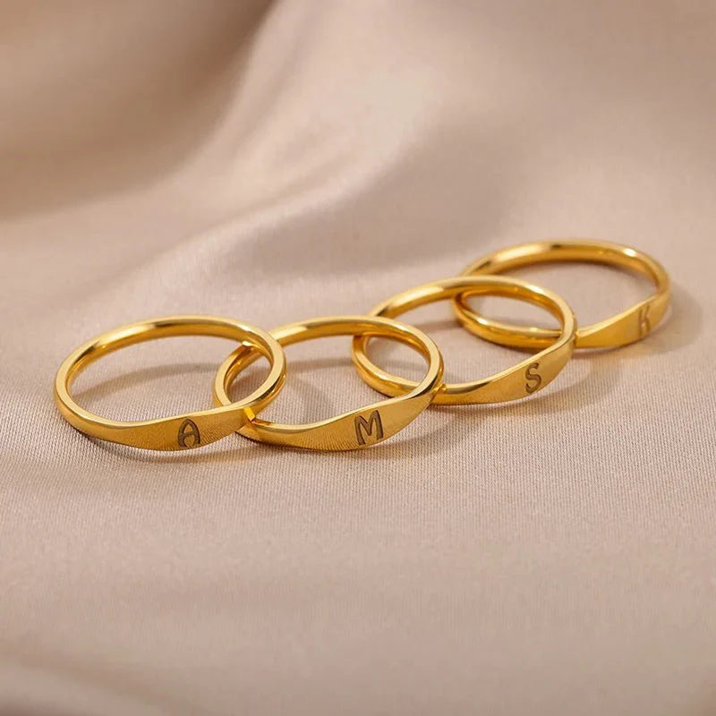Skanto | Delikat Tynn Bokstav Initial Ring