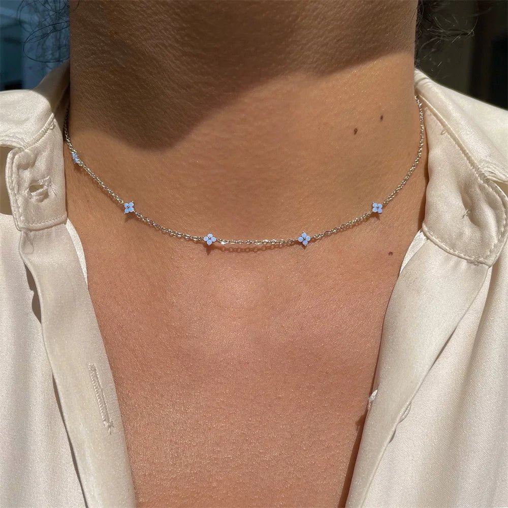 Skanto | Delikat Lite Blomsterr Necklace