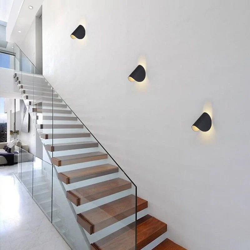 Skanto | Moderne Farget LED Vegglampe i Stilig Design