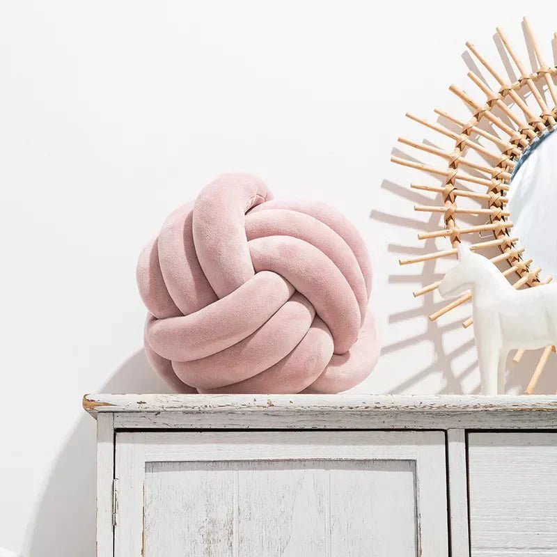 Norvo | Dekorativ knyttet semsket kule myk pute