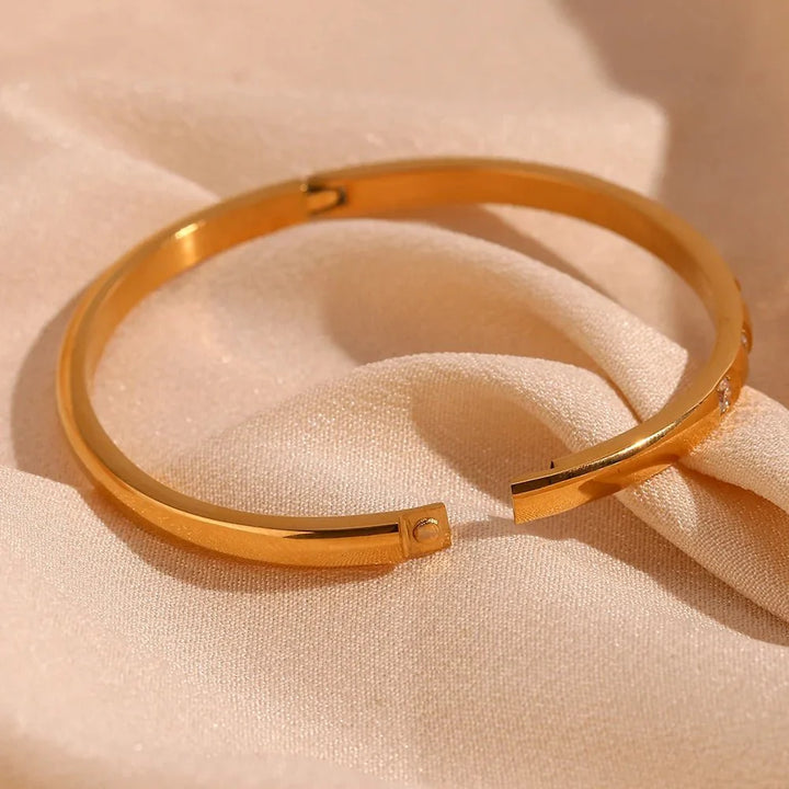 Skanto | Diamantaksetert Gull Armring