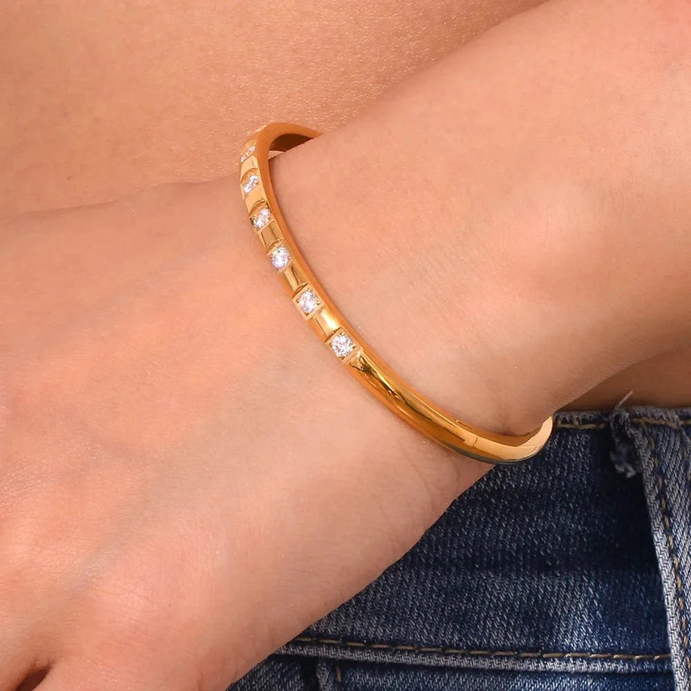 Skanto | Diamantaksetert Gull Armring