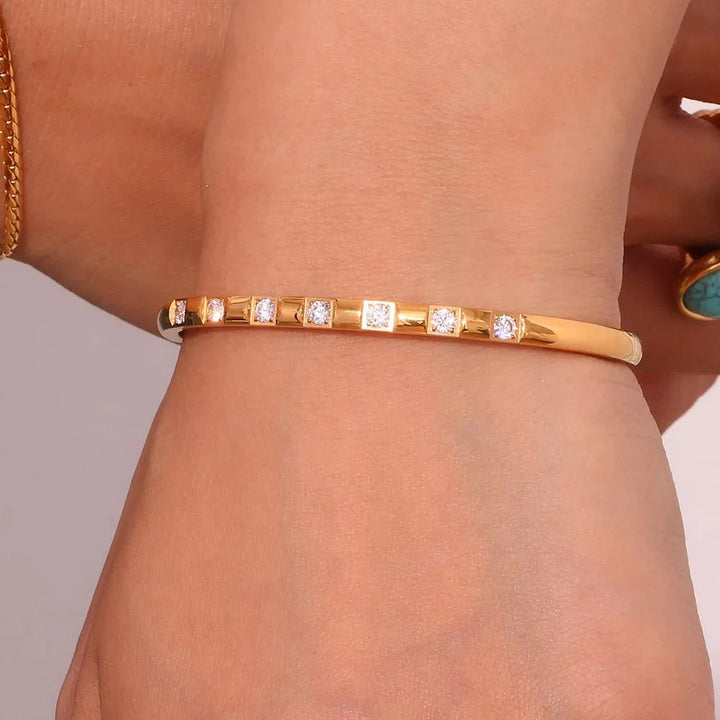 Skanto | Diamantaksetert Gull Armring