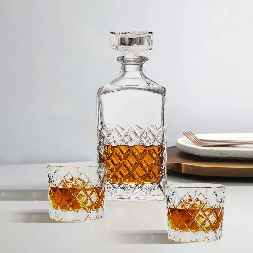 Diamond Cut Clear Glass Decanter og DOF Set Holdbar Oppvaskmaskinvennlig | Skanto