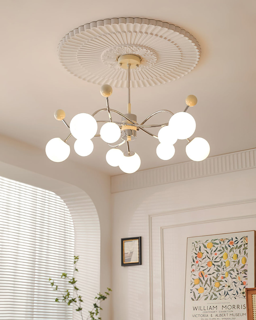 Skanto Orb Chandelier