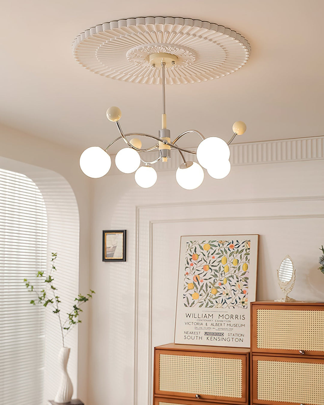 Skanto Orb Chandelier