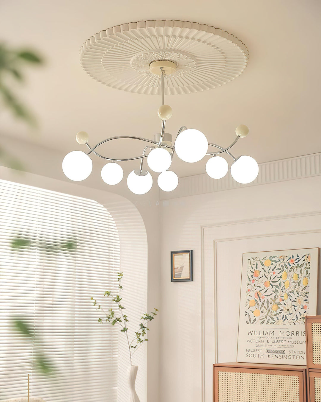 Skanto Orb Chandelier