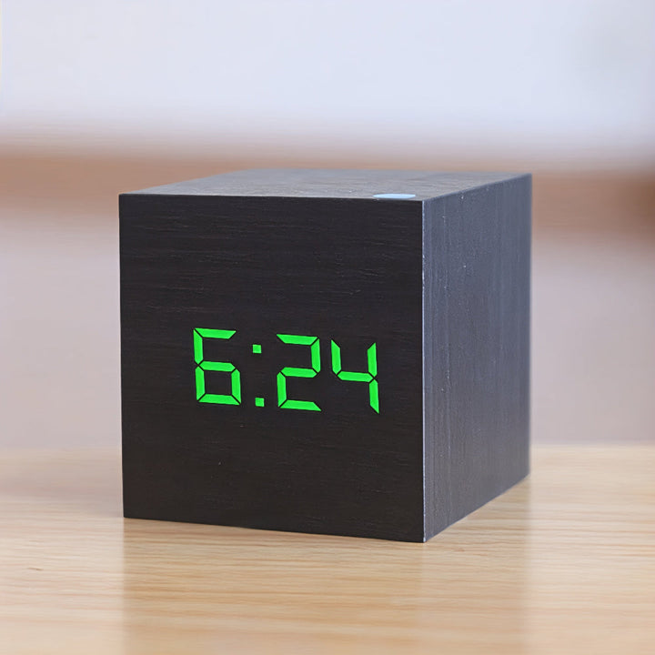 Skanto | Digital Tre LED Vekkerklokke