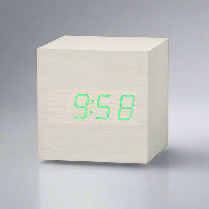 Skanto | Digital Tre LED Vekkerklokke