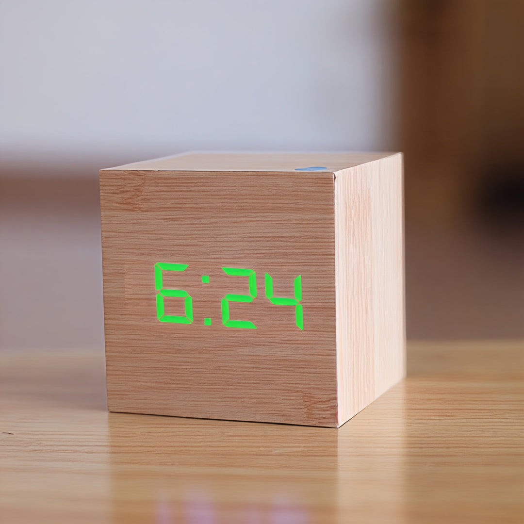 Skanto | Digital Tre LED Vekkerklokke
