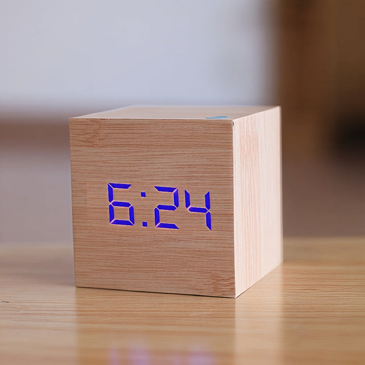 Skanto | Digital Tre LED Vekkerklokke