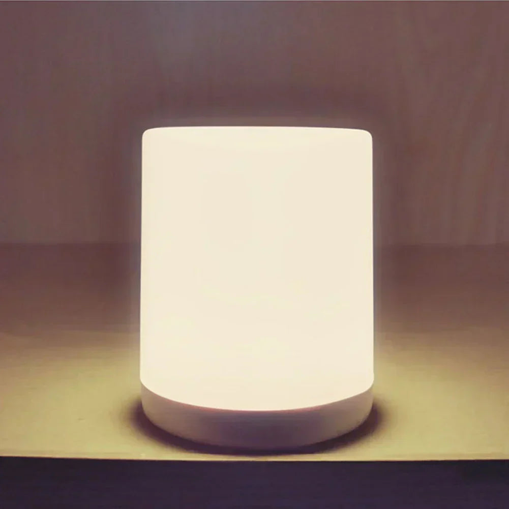 Skanto | Dimbar LED Bordlampe med USB-port - GlowEase