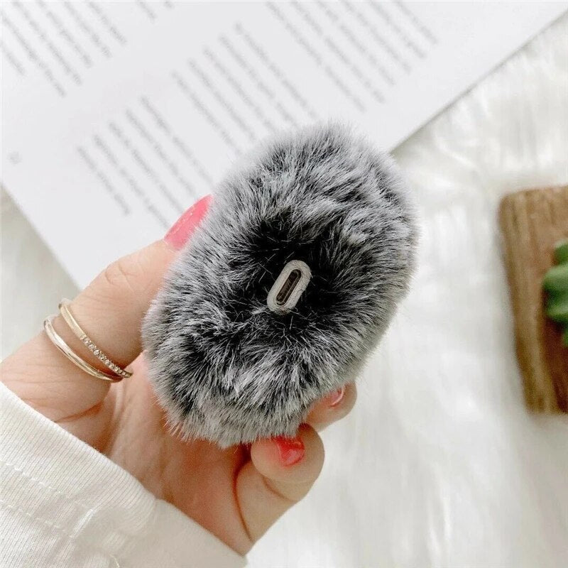 Skanto | PolarPods - Beskytt dine AirPods - Omfavn det søte utseendet - Plysjører!