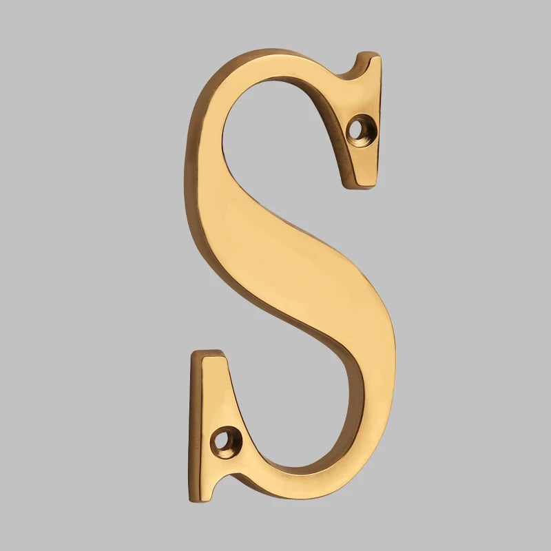 Tradisjonelle husnummer i massiv messing