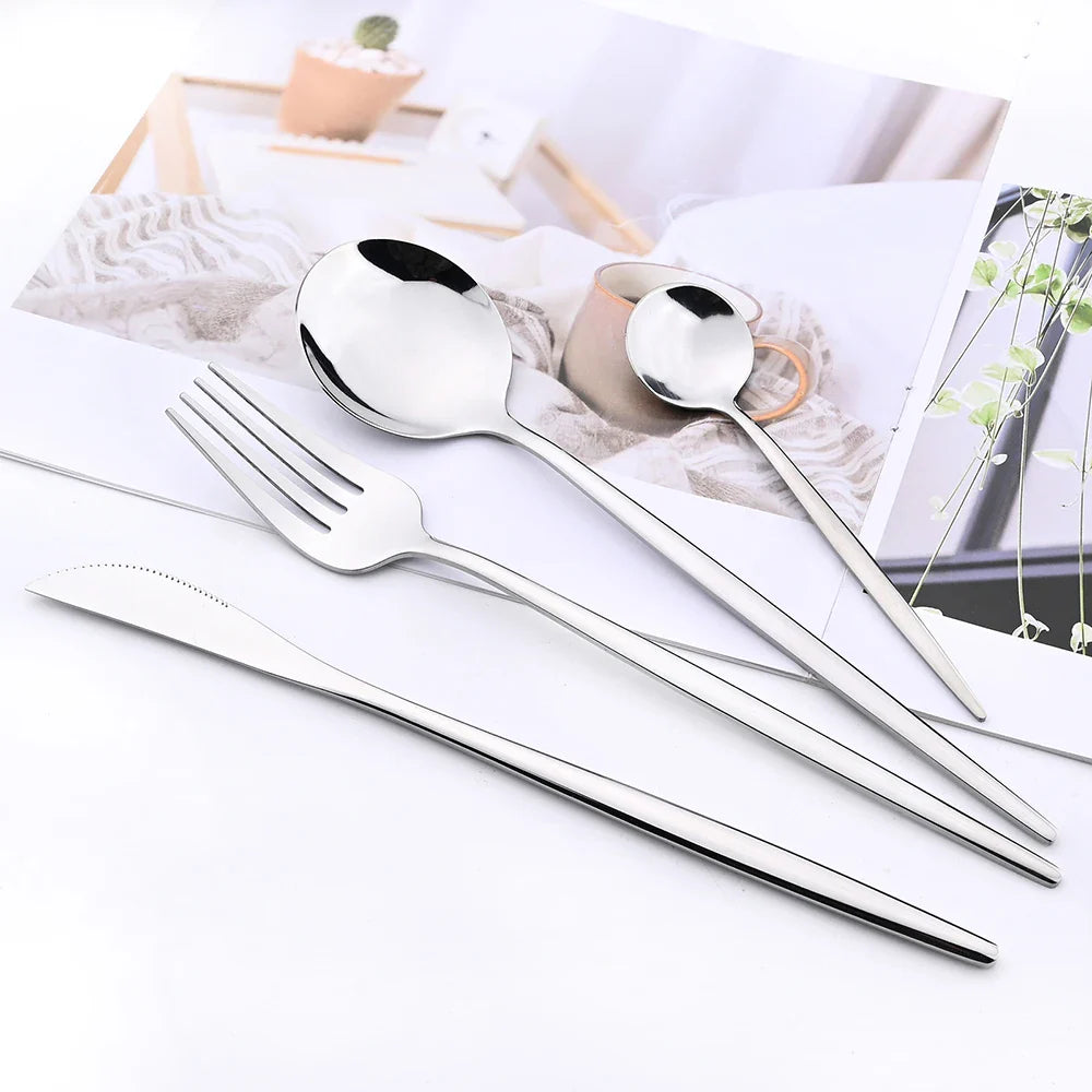 Rustfritt Stål Premium Servise Sett - Inkluderer Steakkniv, Gaffel, Kaffe Ske, Teskje og Bestikk Bolle