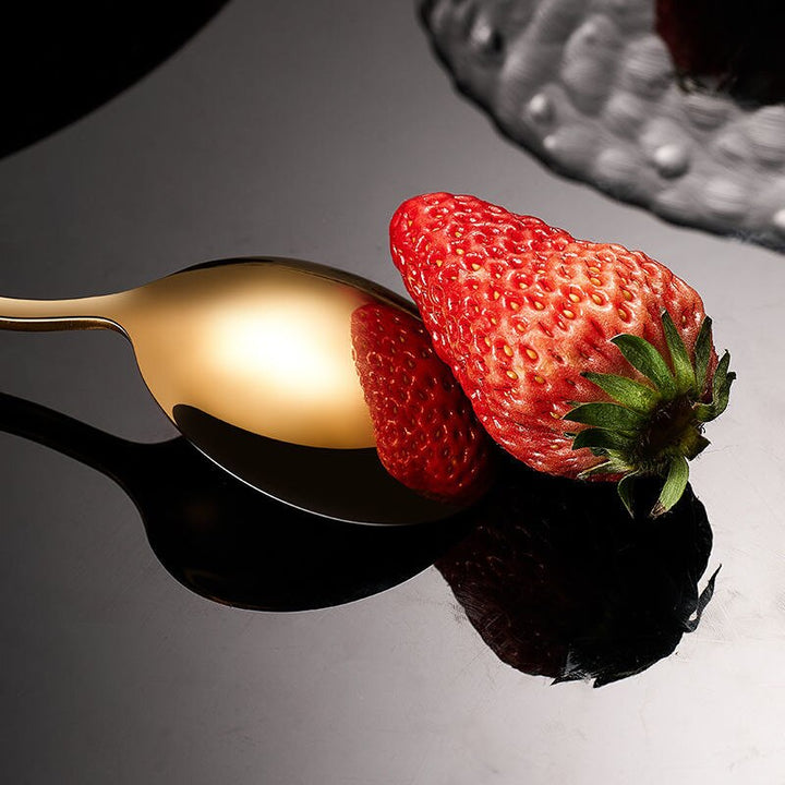 Rustfritt Stål Premium Servise Sett - Inkluderer Steakkniv, Gaffel, Kaffe Ske, Teskje og Bestikk Bolle