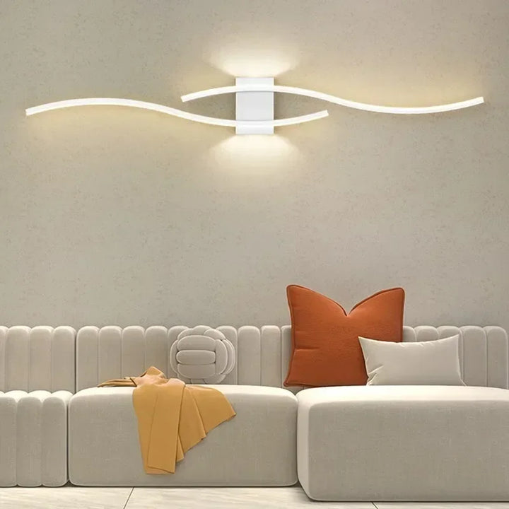 Moderne LED Vegglampe – Bølgeformet Design, Minimalistisk Stil | Skanto