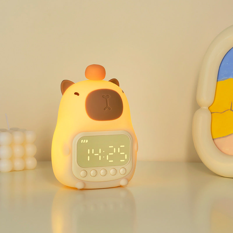 Søt Capybara Nattlys LED – Barnevekkerklokke & Nattlampe for Soverom | Skanto