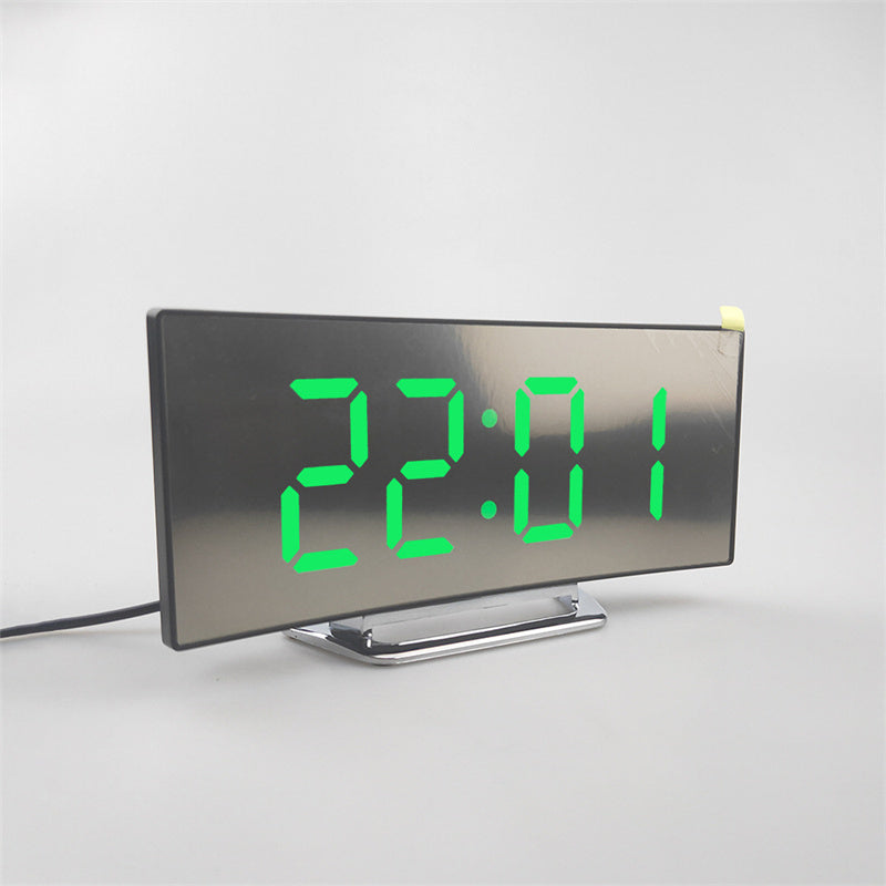 CurveTime Digitalklokke – Kompakt vekkerklokke med buet skjerm og moderne design | Skanto