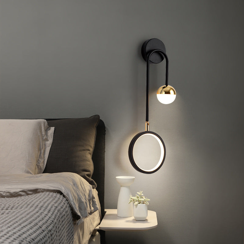 Nordic svingbar LED vegglampe for moderne interiører | Skanto