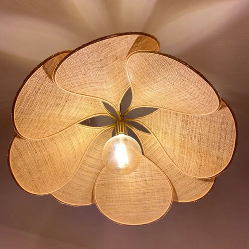 Stylish flower-shaped pendant lamp - Petalume | Skanto