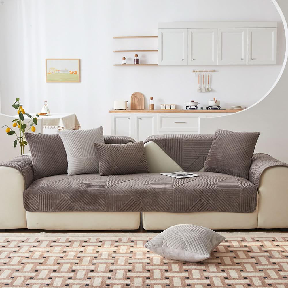 Skanto | PlushGrip – Non-slip plush sofa cover