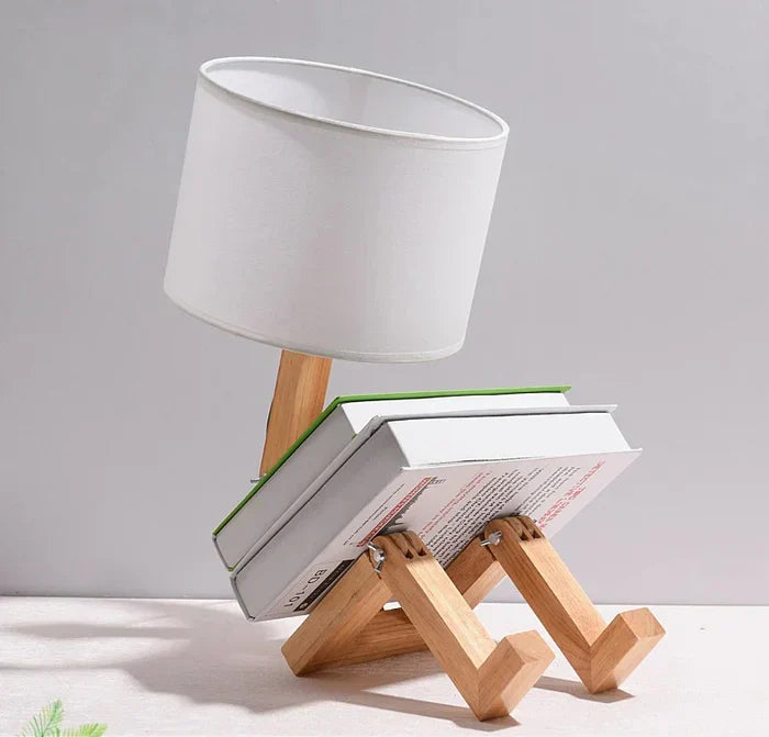 Skanto | Tre lampe med bokholder – Moderen design for hjemmet ditt