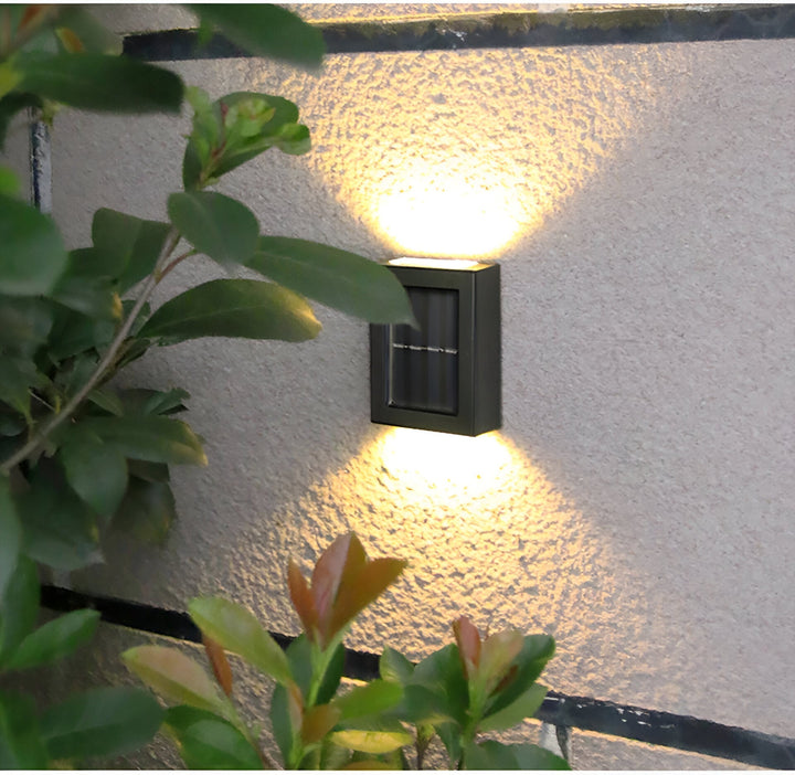 Skanto | Sollys Utendørs Lampe LED IP65 Vanntett Svart