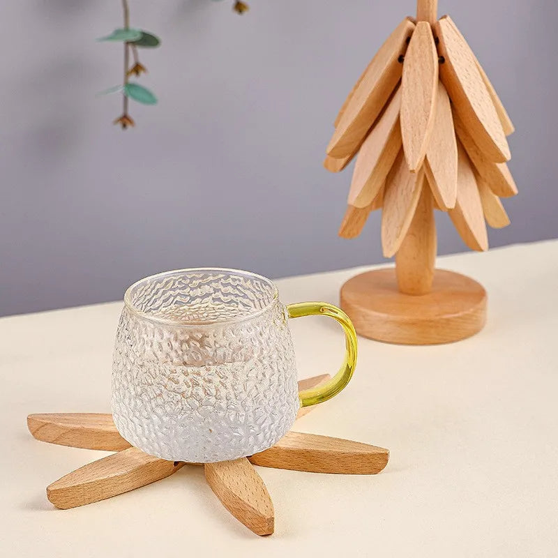 Skanto | Dekorative Treunderlag og Grytekluter - Varmeresistente Bordmatter (4PCS)