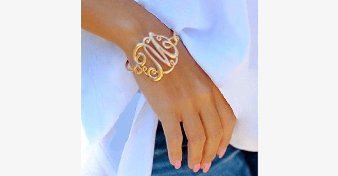 Skanto | Den Nye Trendy Monogram Initial Skrift Armbånd