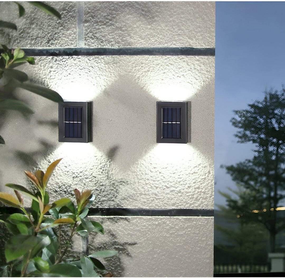 Skanto | Sollys Utendørs Lampe LED IP65 Vanntett Svart