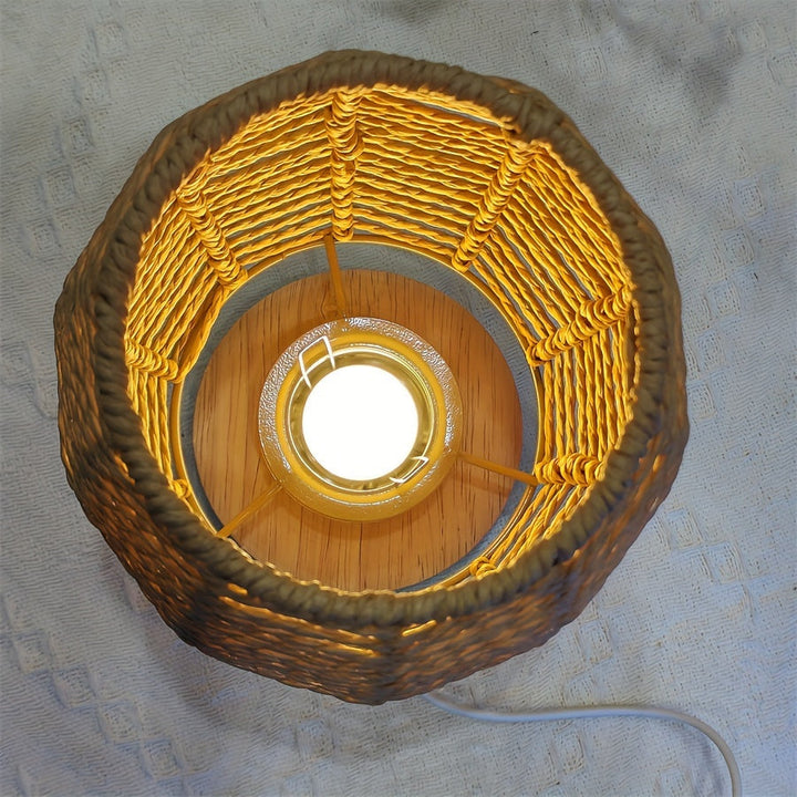 EcoLoom Bordlampe – Håndlaget Tre med LED Skanto