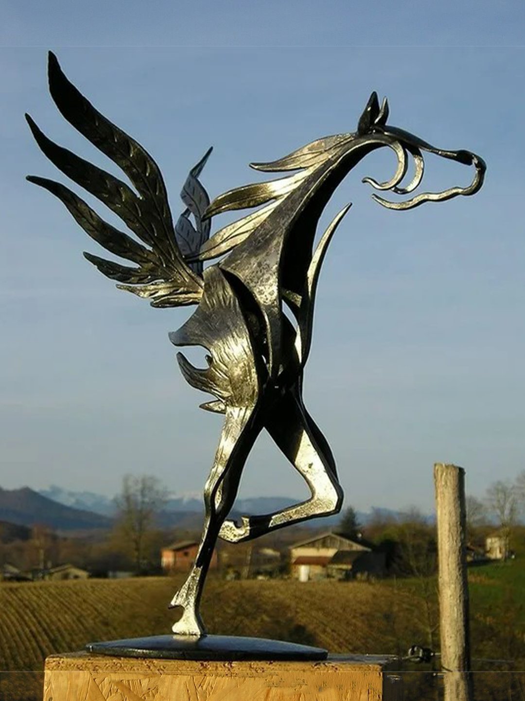 Skanto | Moderne Metall Hest Statue
